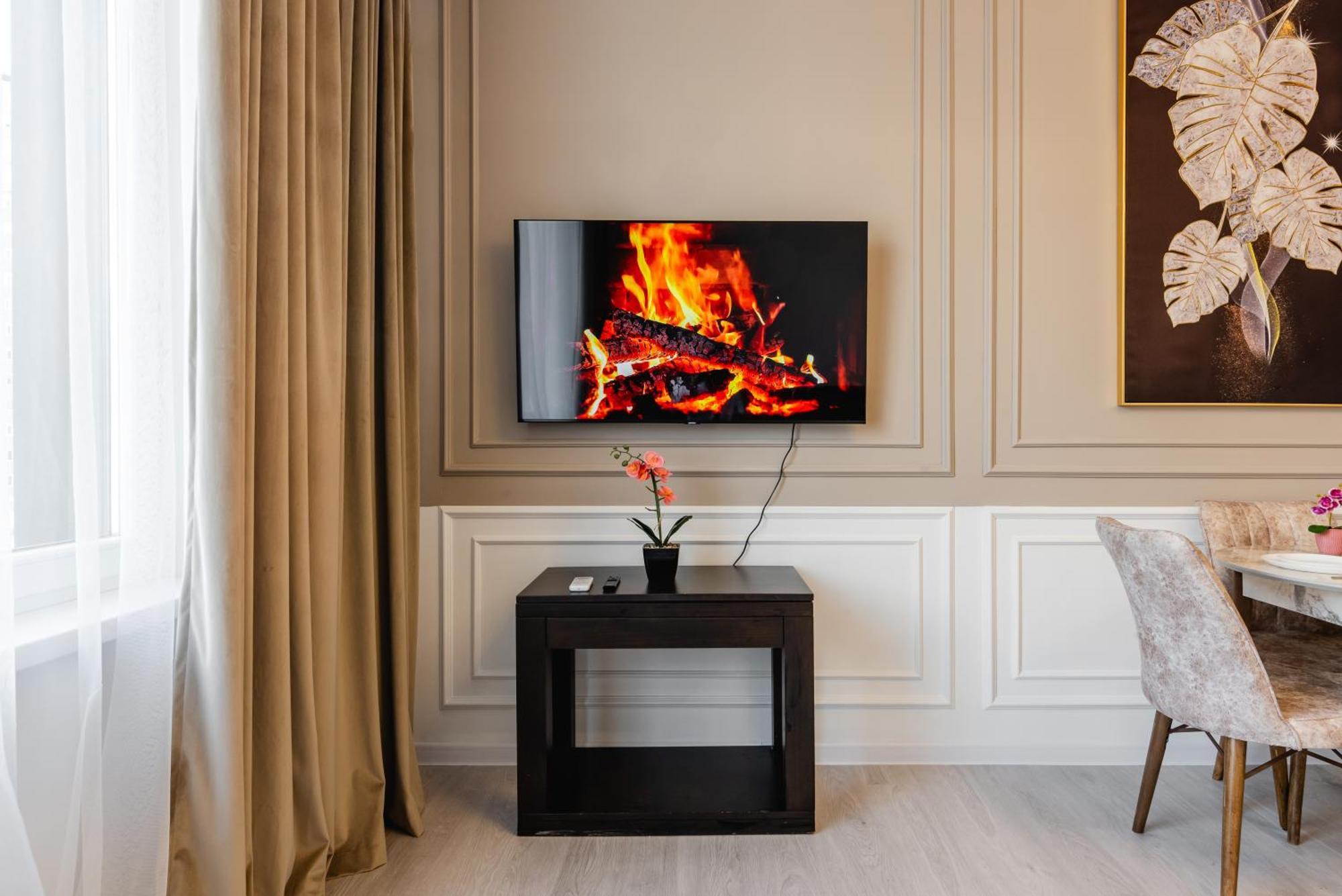 Five Business-Class Rooms In R-House Near Mega Center Almatý Exterior foto