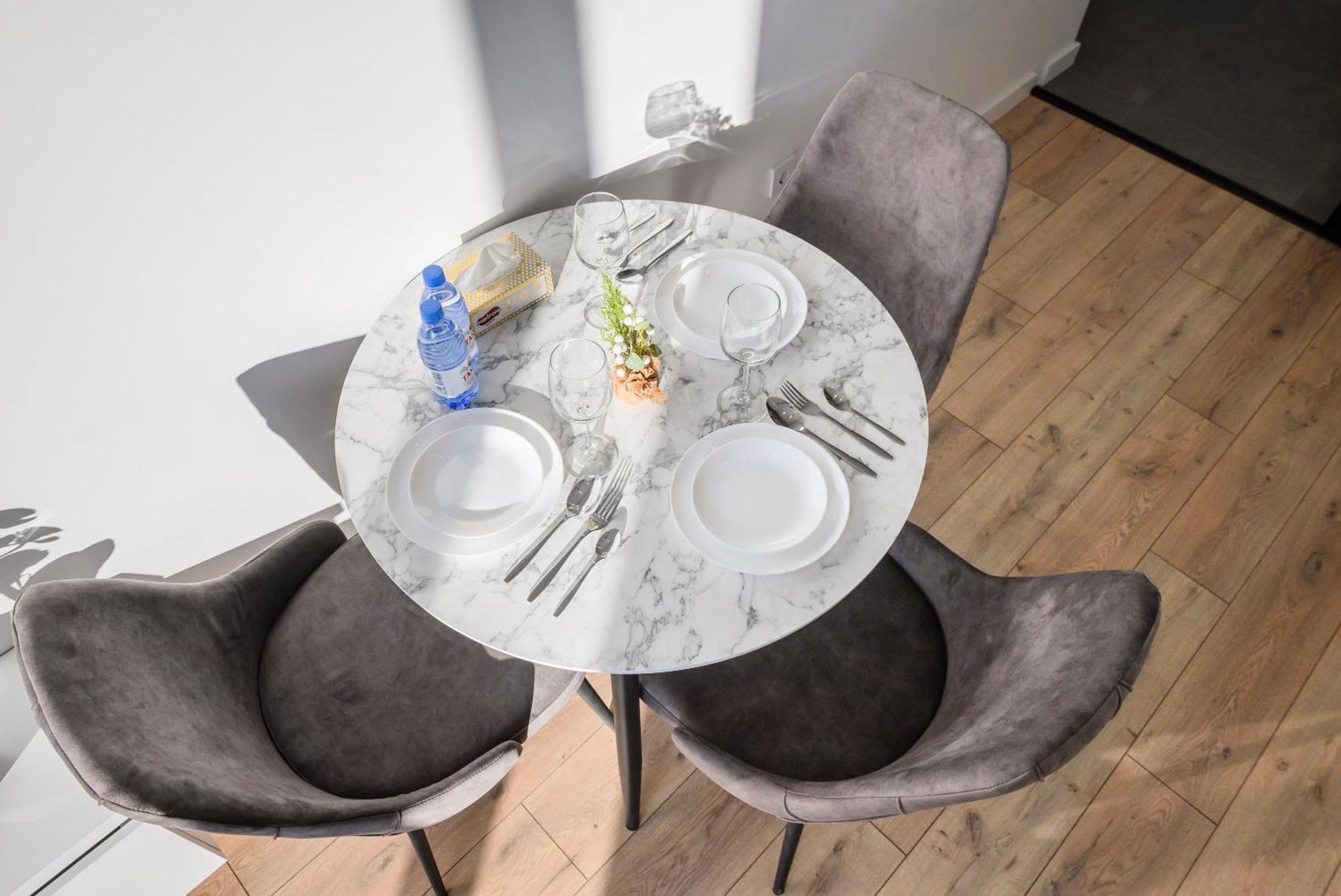 Five Business-Class Rooms In R-House Near Mega Center Almatý Exterior foto